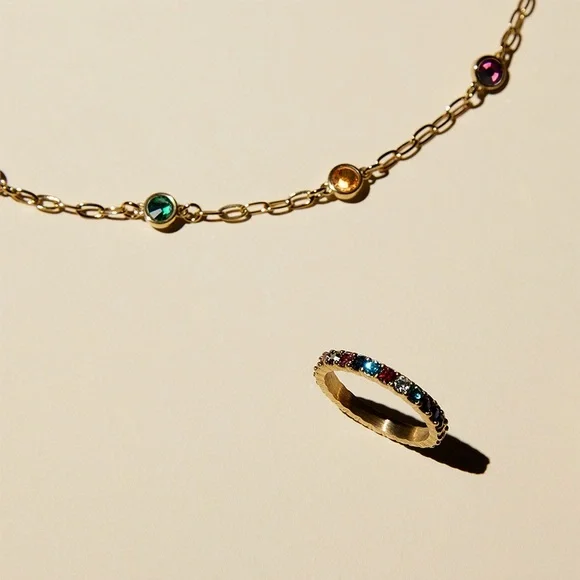 TAYLOR SWIFT BEJEWELED RING - Picture 1 of 3